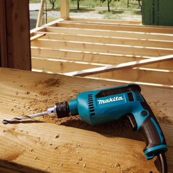 Makita bušilica 630W DP4020-2